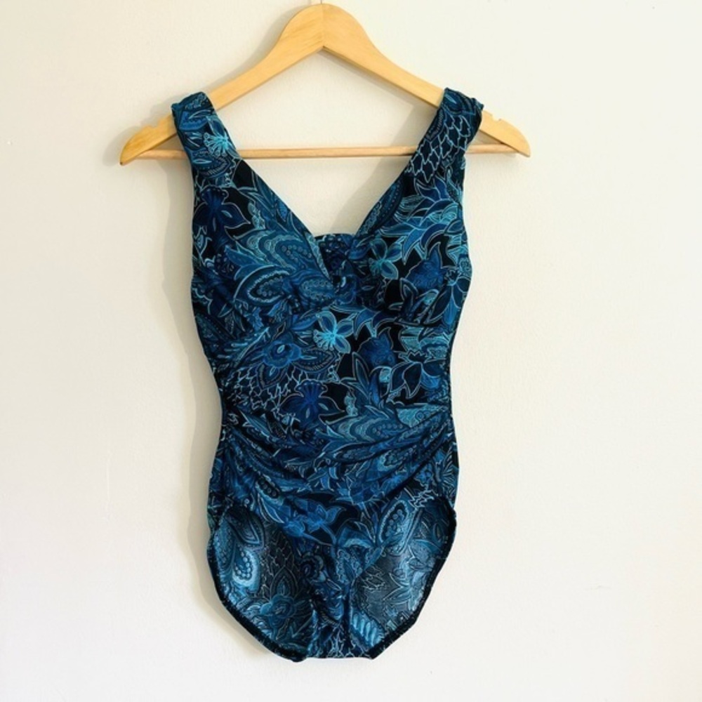 LANDS’ END Tummy Control Paisley support Swimsuit size 6